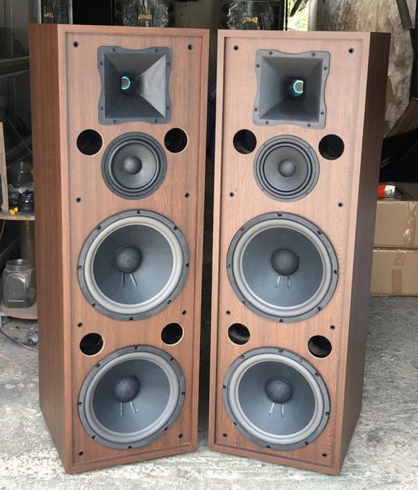 LOA CÂY BASS 30