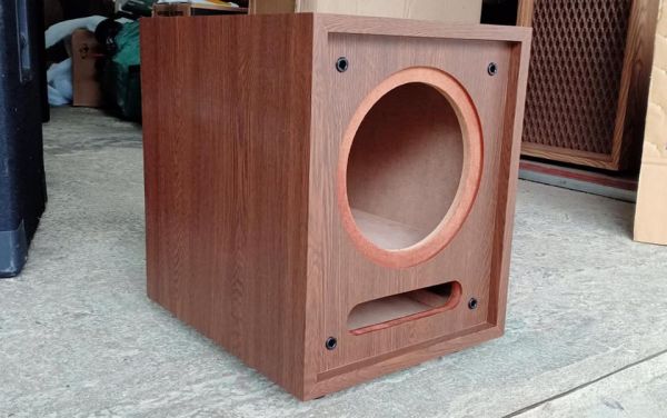 THÙNG LOA SUB BASS 20