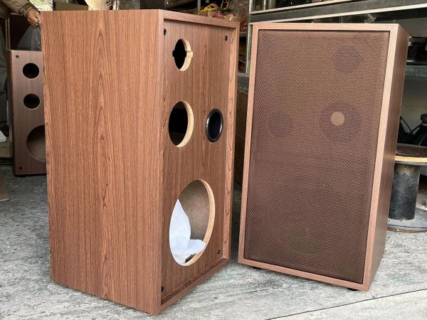 THÙNG LOA BASS 25 ( 3 duong tieng)