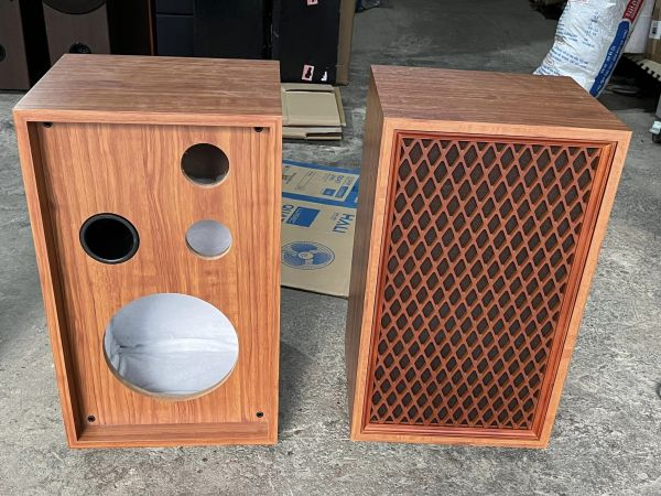 THÙNG LOA BASS 25, 2 TREBLE 10